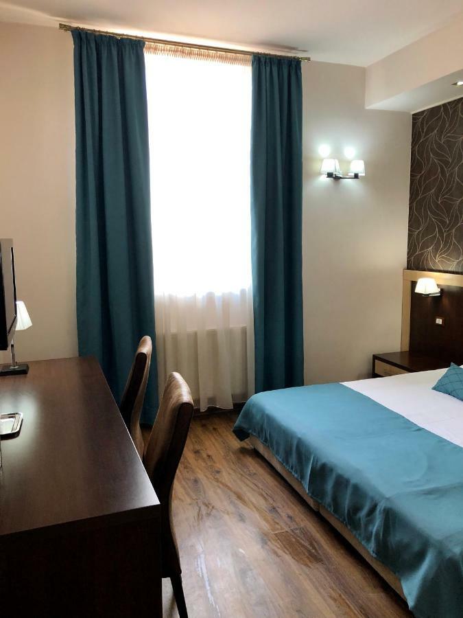 Pensiunea Lido Piatra Neamţ Buitenkant foto